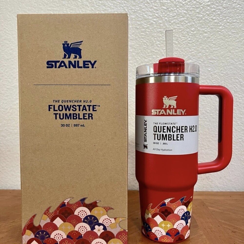 Stanley Tumblar - Red Dragon Luna  Flowstate 30 0z 💞Limited Edition💞